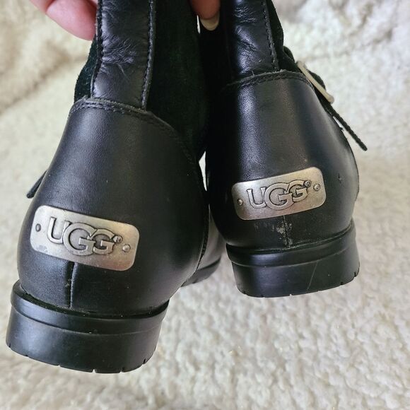 UGG Bellvue black leather sheepskin lined moto style‎ boots size 6 - Picture 10 of 12